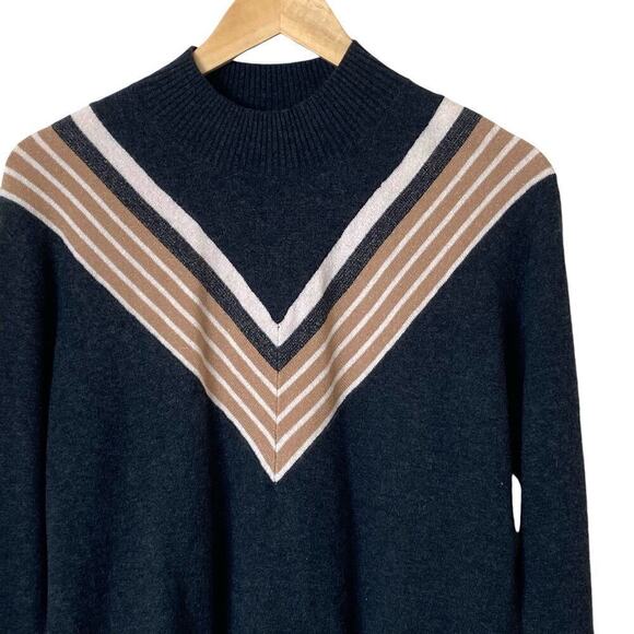 SPIRITUAL GANGSTER Mock Neck Chevron Sweater in Gray, Size Small - Picture 5 of 11